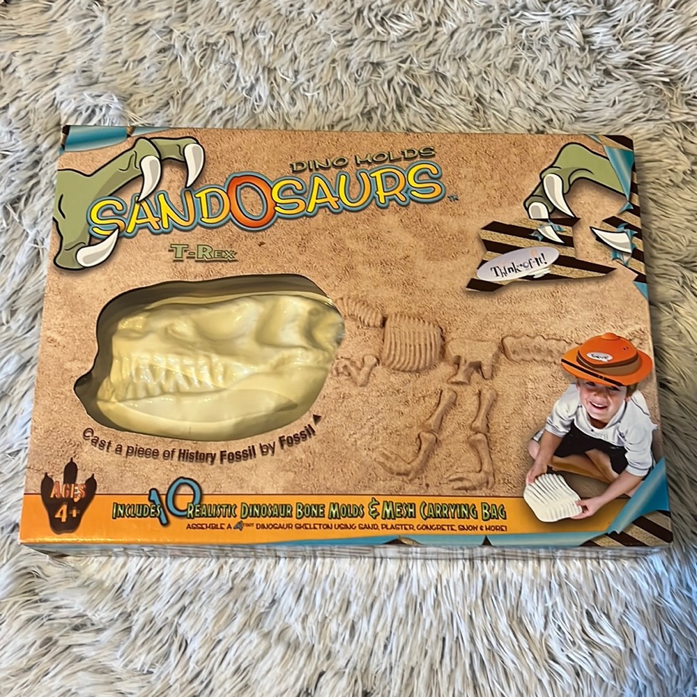 SandOsaurs T-Rex Dino Molds